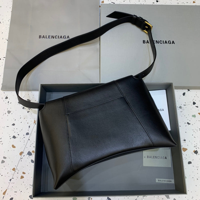 Chic Premium PU Leather Handbag - Versatile Everyday Design | Women's Premium Handbag #518 - close-up detail shot (image 3) of designer-inspired handbag