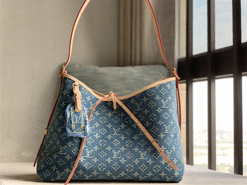  top-handle bag interior and compartment view