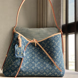  top-handle bag interior and compartment view