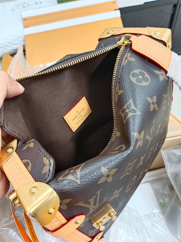  refined top-handle bag detail view showing craftsmanship 8