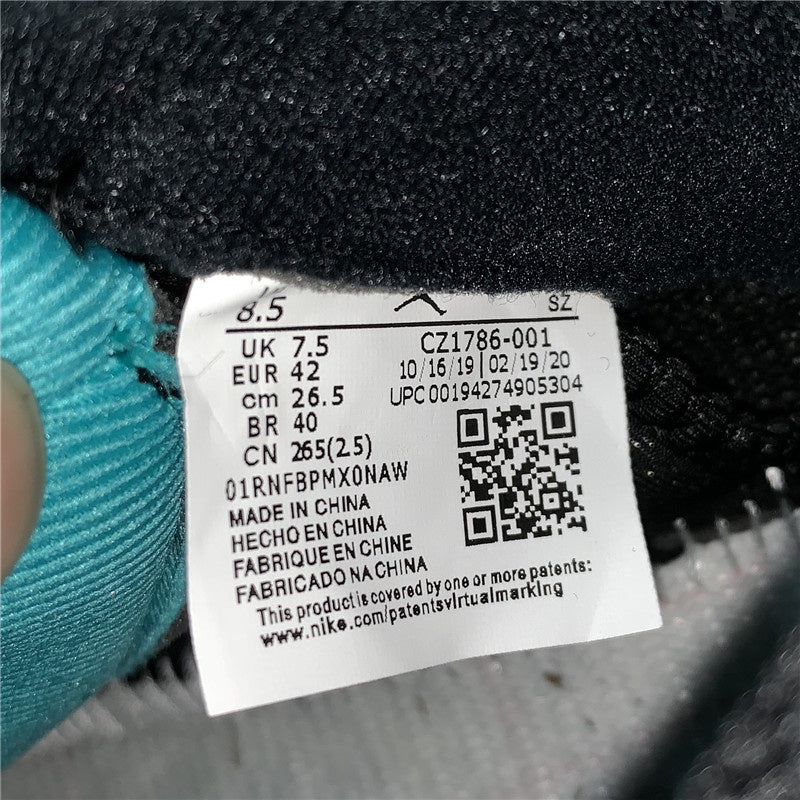 Nike Men's & Women's Luxury Lifestyle Trainers — Style 015 angle view