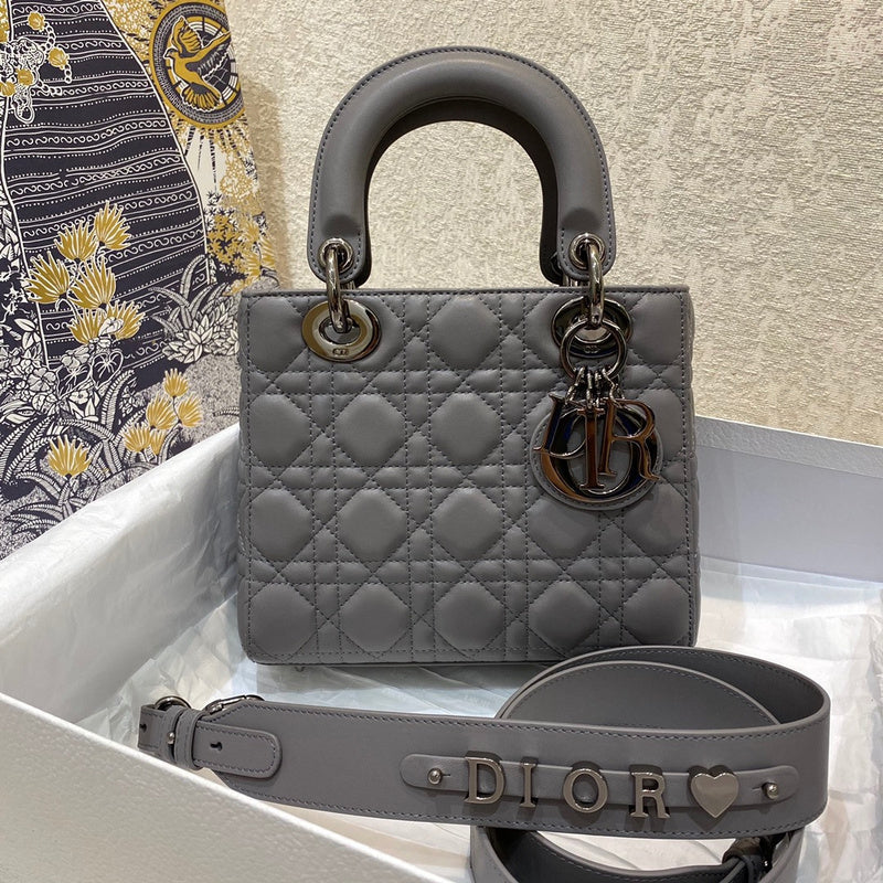 Front view of everyday-luxe classic women's handbag – women's premium purse