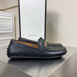 Gucci two-tone luxury sneakers view 10 breathable knit upper