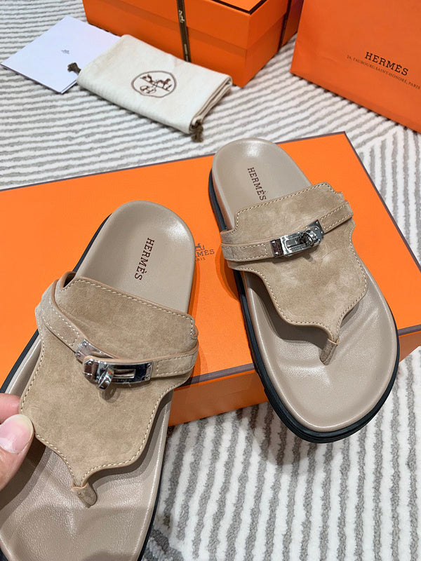 Hermès Nude Flat Thong Sandals - Back View