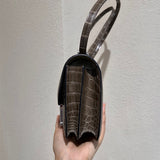  structured bag interior and compartment view 9