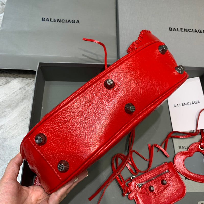 Structured Premium PU Leather Handbag - Everyday Elegance | Women's Everyday Carry Handbag #368 - hardware and detail close-up (image 5) of designer-inspired handbag