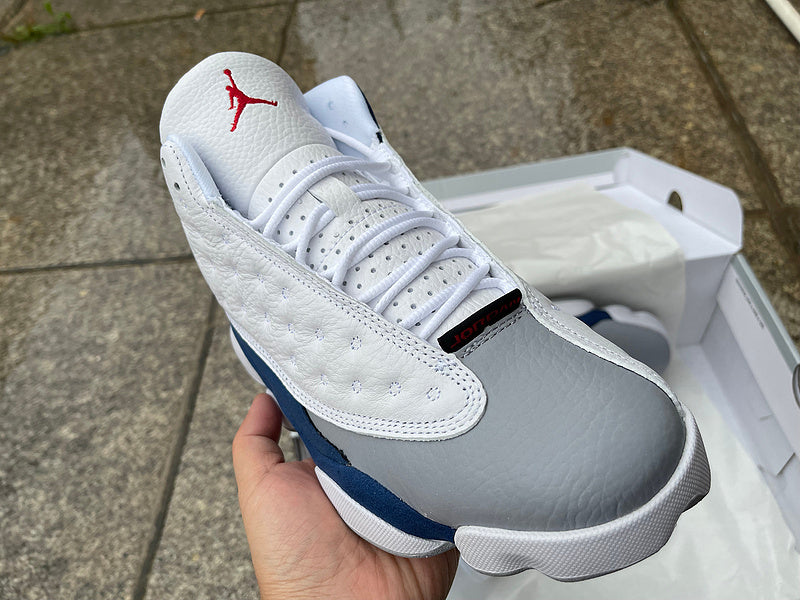 Nike Men's & Women's Luxury Lifestyle Trainers — Style 231 angle view