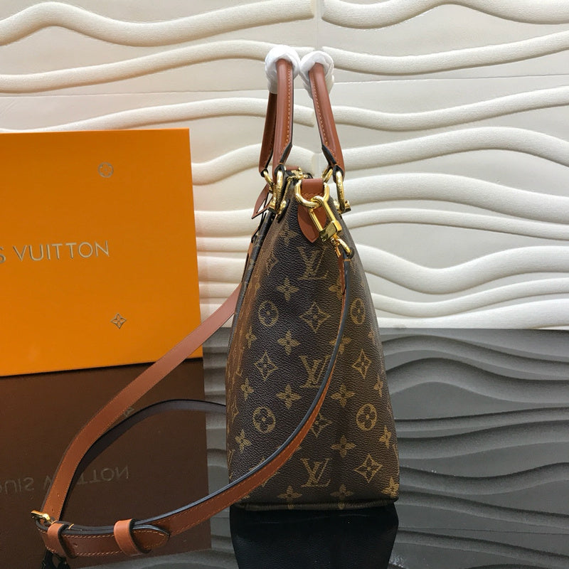 Side profile of everyday-luxe signature women's handbag – women's premium purse