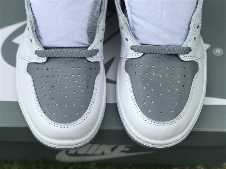 Nike two-tone luxury sneakers view 16 breathable knit upper