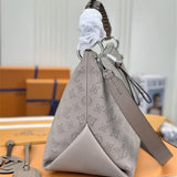  sophisticated shoulder bag detail view showing craftsmanship 14
