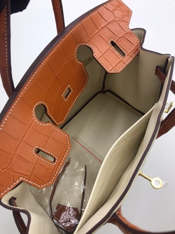  structured bag close-up of hardware and finish 65