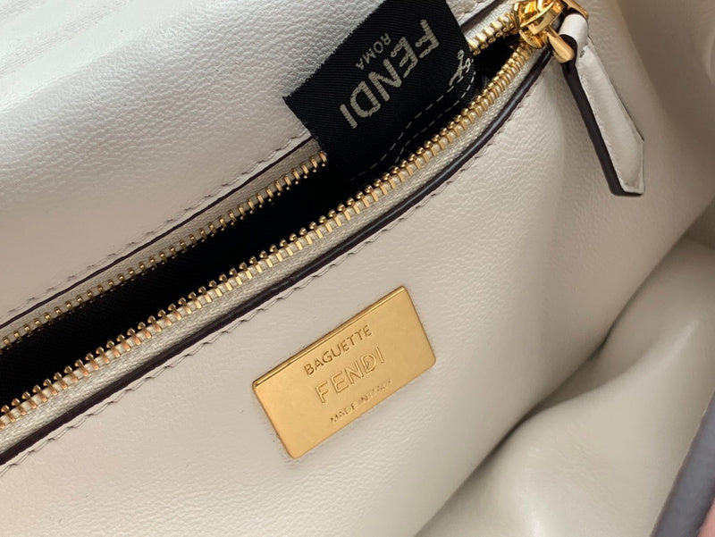Ziva's Charm handbag – product shot (7cm*24cm*14.5cm)