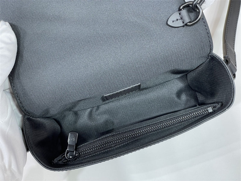  elegant top-handle bag detail view showing craftsmanship 8