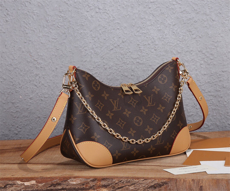  shoulder bag interior and compartment view