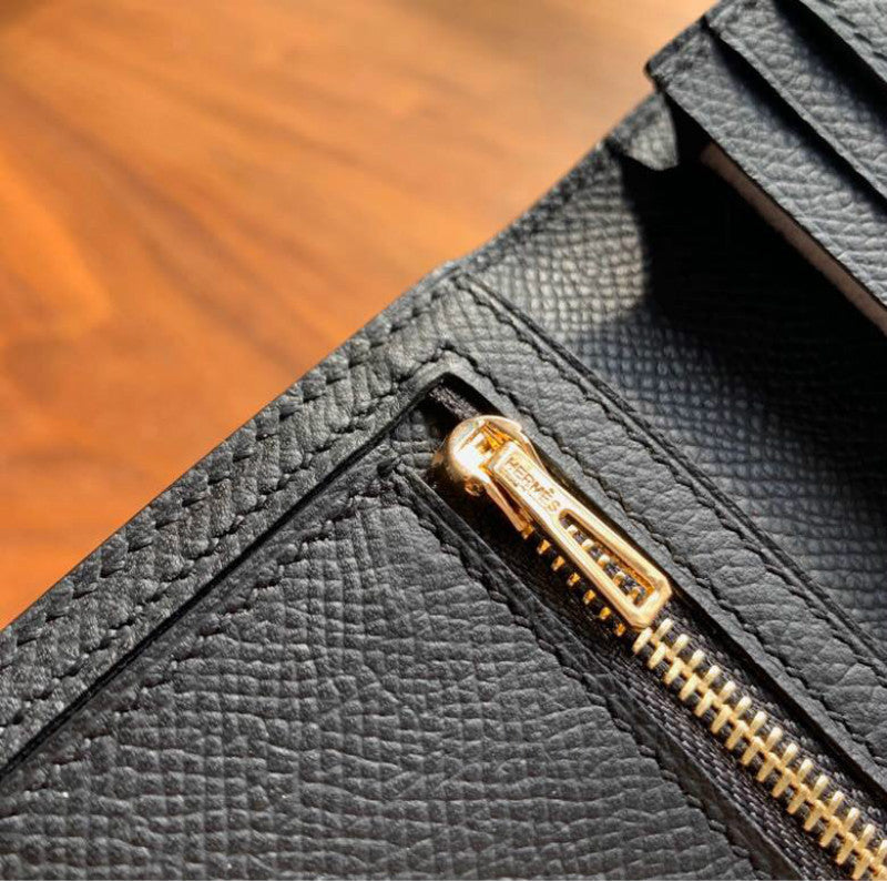  crossbody bag close-up of hardware and finish 11