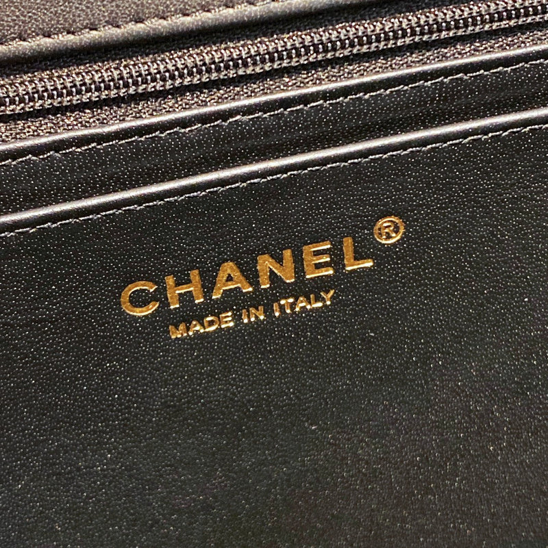  women's handbag, mid design, view 2