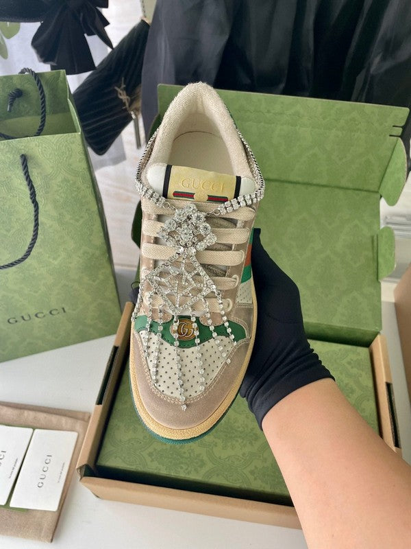 Gucci classic monochrome luxury sneakers view 9 retro runner design