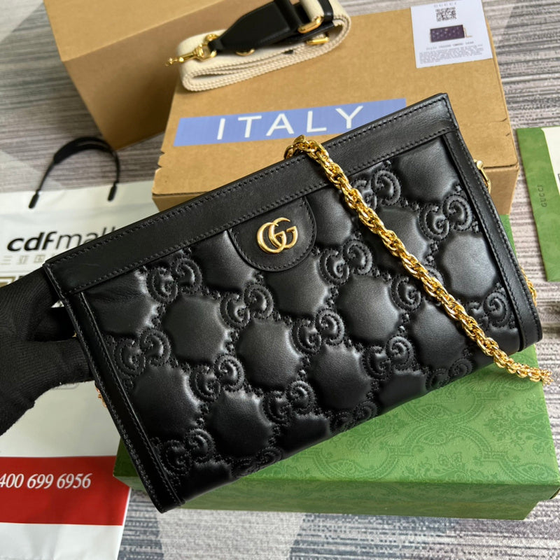 Front view of chic refined women's handbag – women's luxury accessory