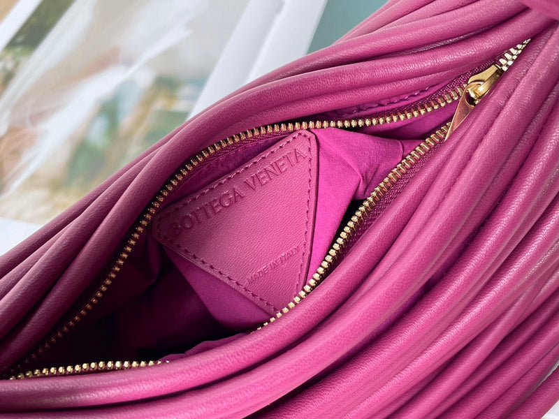 Bold Premium PU Leather Handbag - Refined Silhouette | Women's Luxury Handbag #1663 - close-up detail shot (image 3) of designer-inspired handbag