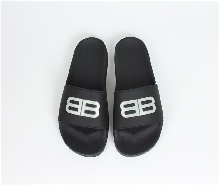 Zivas Charm Modern Minimalist Look Designer Sandals (Considered Fit & Finish) – Close-Up Detail