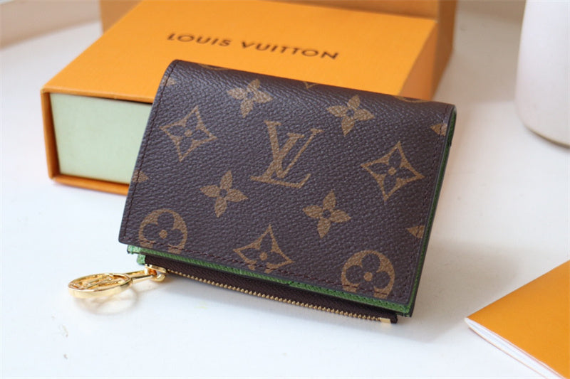  shoulder bag interior and compartment view 21
