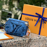  Graceful top-handle bag front view