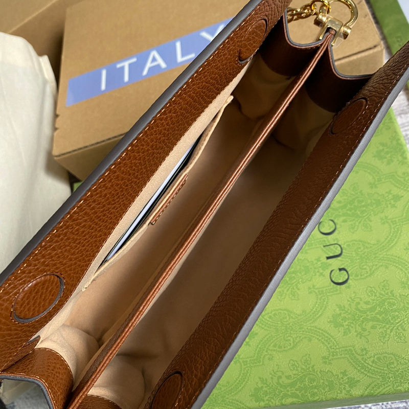 Close-up detail of everyday-luxe sleek women's handbag – women's designer-style accessory