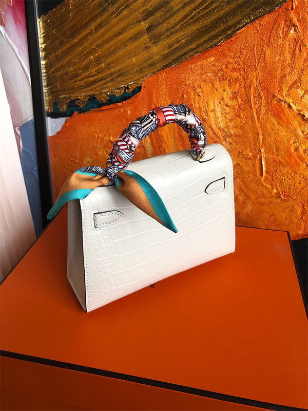  graceful crossbody bag styled with outfit
