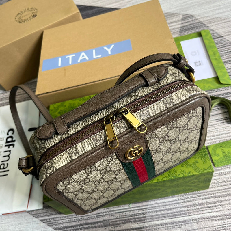 Side profile of everyday-luxe premium women's handbag – women's premium purse