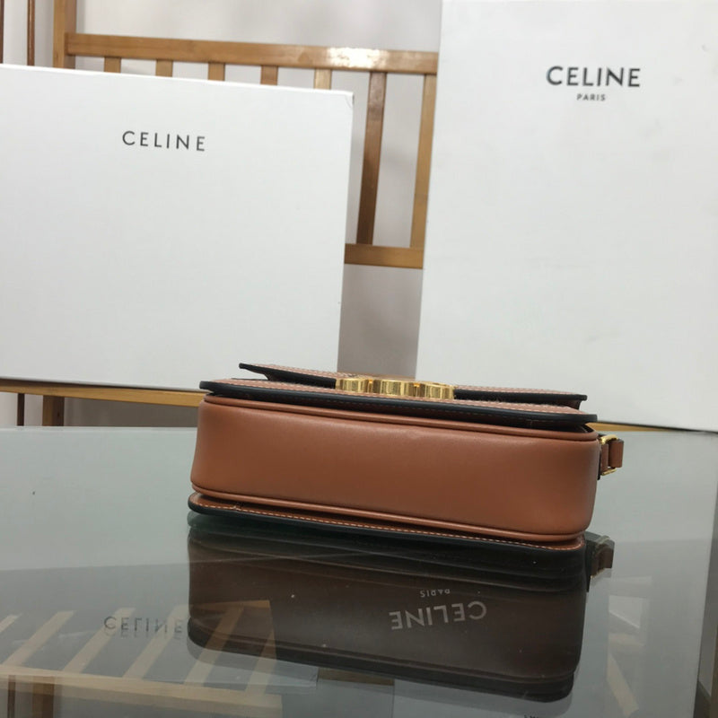 Side profile of premium chic women's handbag – women's everyday handbag