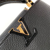  essential everyday bag styled with outfit 36