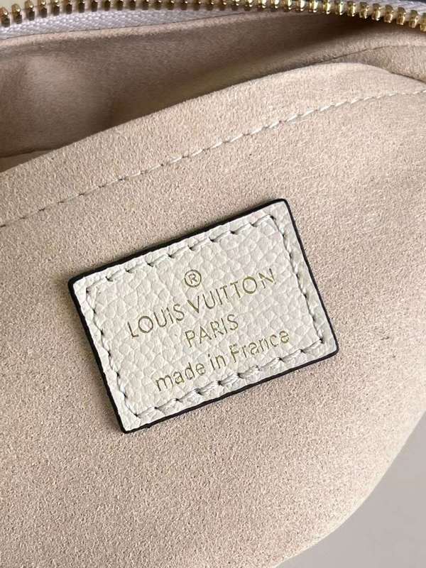 Front view of statement everyday-luxe women's handbag – women's everyday handbag