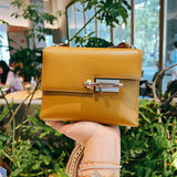  Graceful crossbody bag front view
