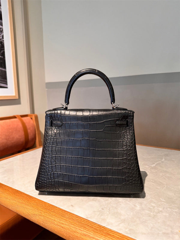Versatile handbag styled for everyday wear