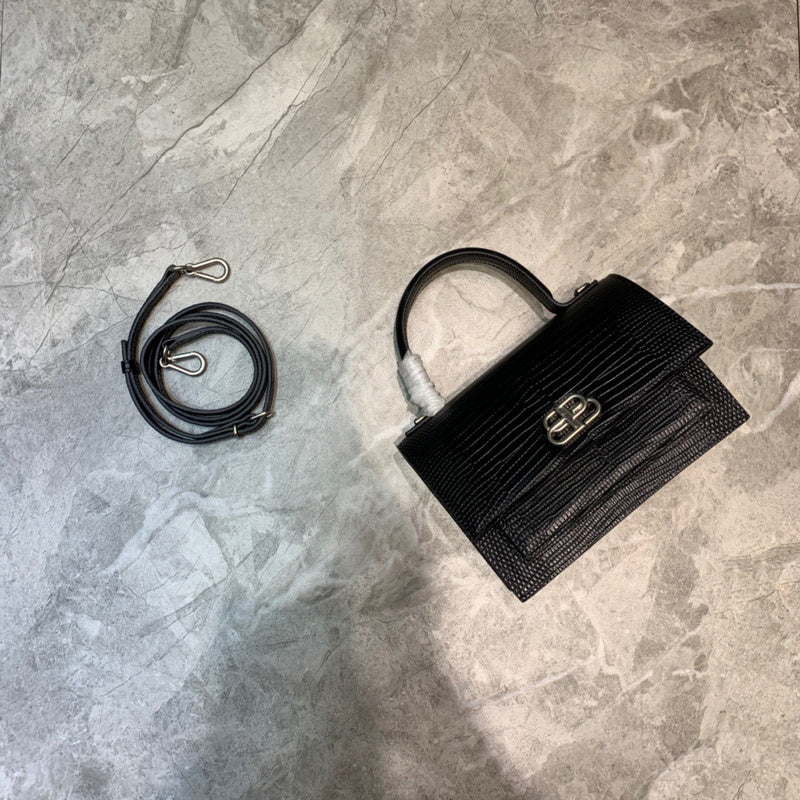 Understated Premium PU Leather Handbag - Chic Everyday Appeal | Women's Premium Handbag #849 - side angle view (image 2) of designer-inspired handbag
