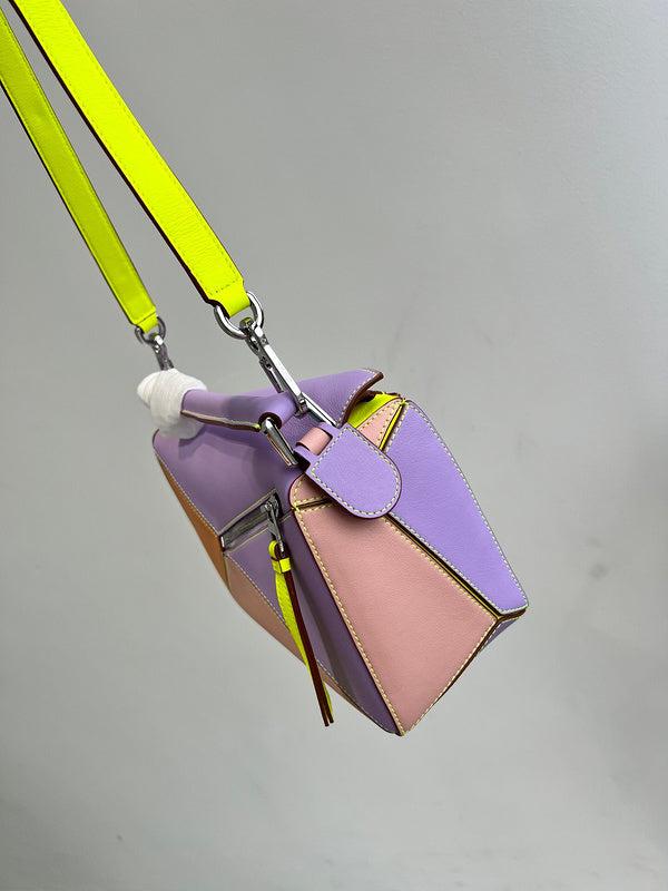 Ziva's Charm handbag – full view (24cm*16.5cm*10.5cm)