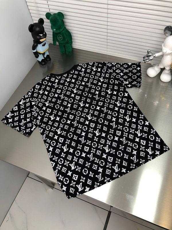 Front view of Louis Vuitton cotton t-shirt with tailored silhouette