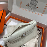  tailored tote bag detail view showing craftsmanship 14