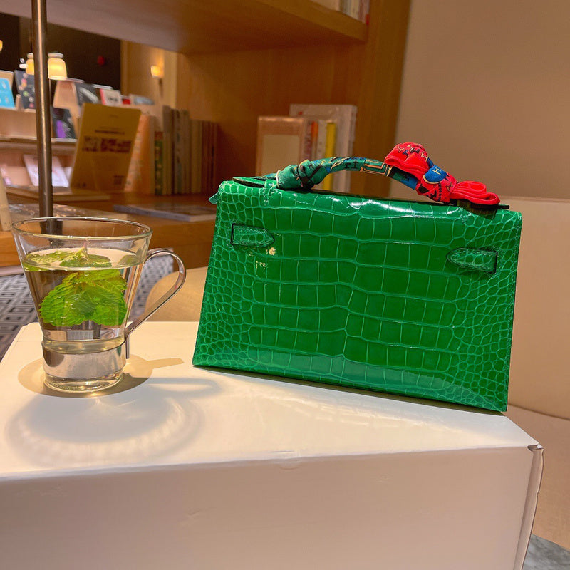 Interior view of classic premium bag