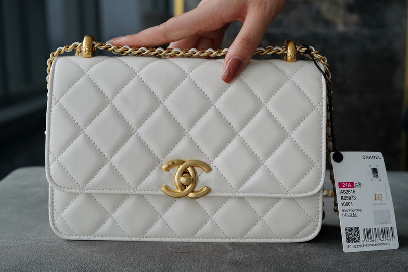  mid purse view 3