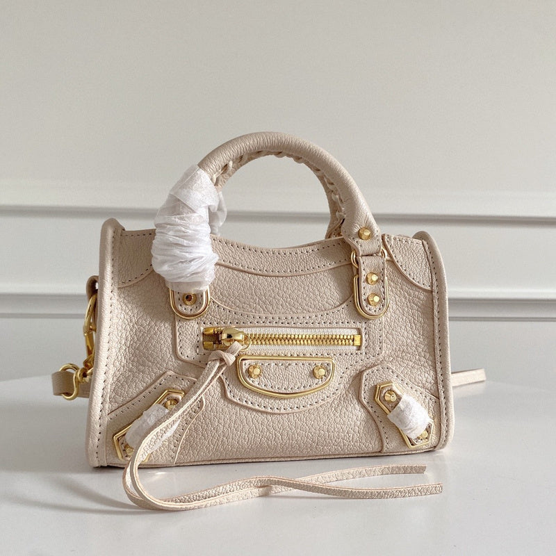 Zivas Charm Streamlined Design Statement Handbag (Statement-Ready Design) – Full Silhouette