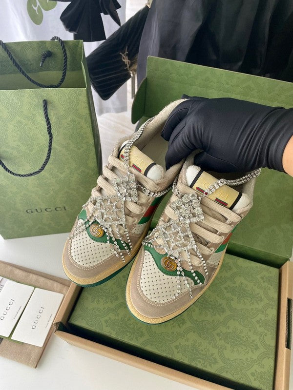 Gucci classic monochrome luxury sneakers view 5 retro runner design