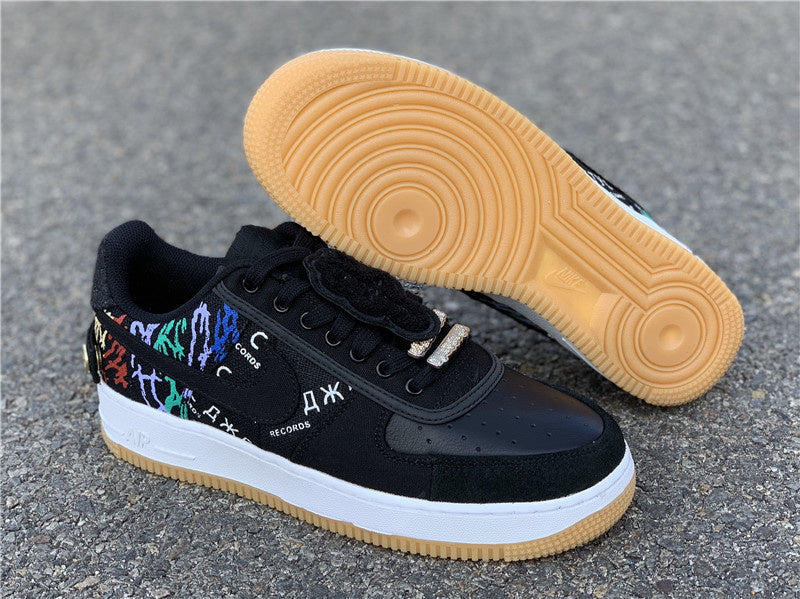 Nike Men's & Women's Designer Street Sneakers — Style 098 hardware detail