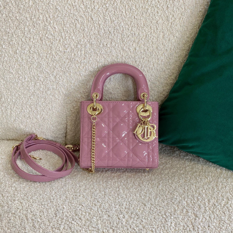 Side profile of elevated chic women's handbag – women's everyday handbag