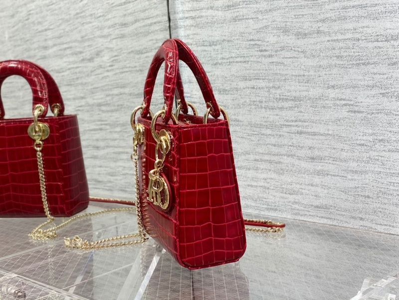 Side profile of statement sleek women's handbag – women's luxury handbag