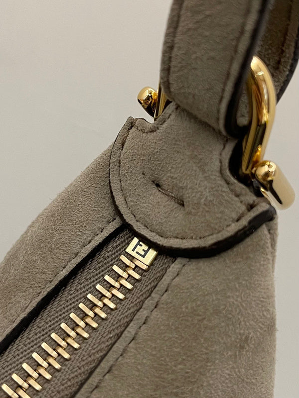 Ziva's Charm handbag – back view (16.5cm*14cm*5cm)