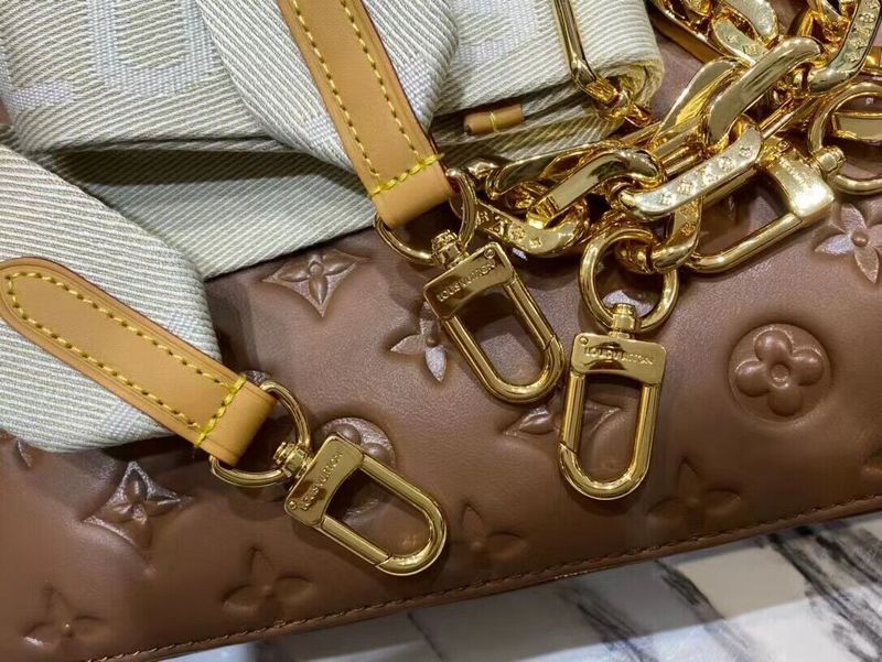 Back view of polished modern women's handbag – women's everyday handbag