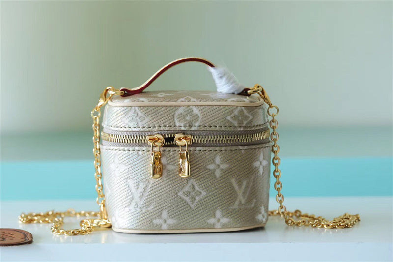  effortless crossbody bag styled with outfit 18