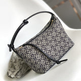 Ziva's Charm handbag – detail view (21cm*17cm*12.5cm)