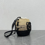 Ziva's Charm handbag – detail view (18cm*16cm*12cm)